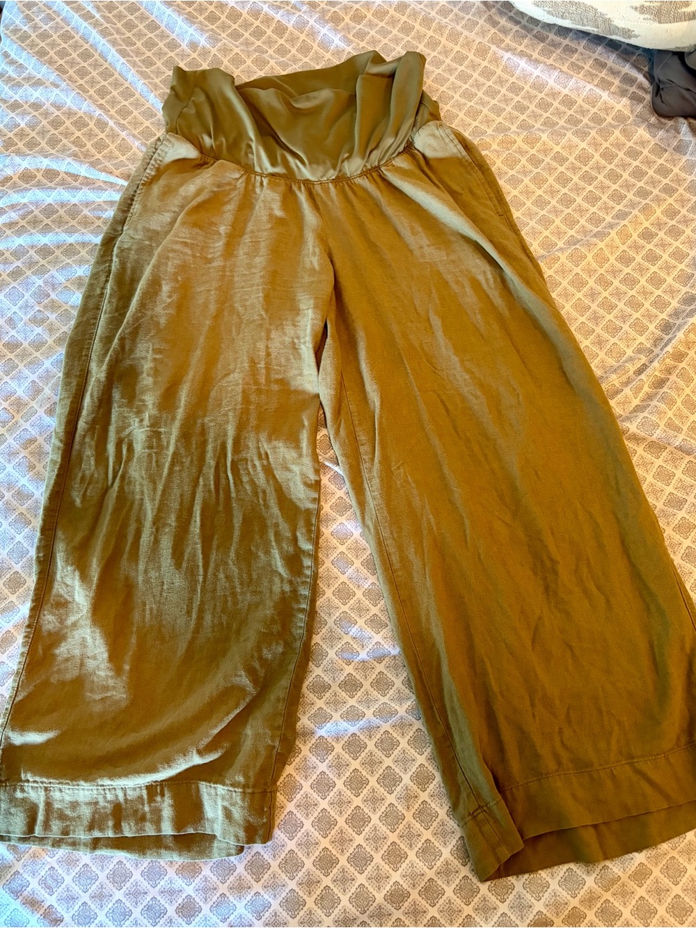 Old Navy Olive Green Wide-Leg High-Waist Pants-maternity